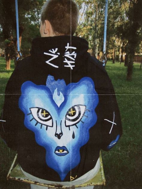 Painted Crewneck Diy, Hand Painted Hoodie Ideas, Diy Hoodie Design Paint, Painted Hoodie Diy, Hoodie Painting Ideas, Crewneck Diy, Painted Hoodies, Hand Painted Hoodie, Custom Hoodies Ideas