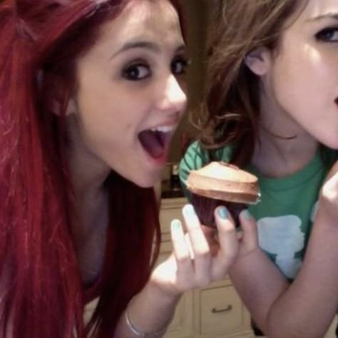 Ariana Grande Icons, Ariana Grande, We Heart It, Jade, Lost