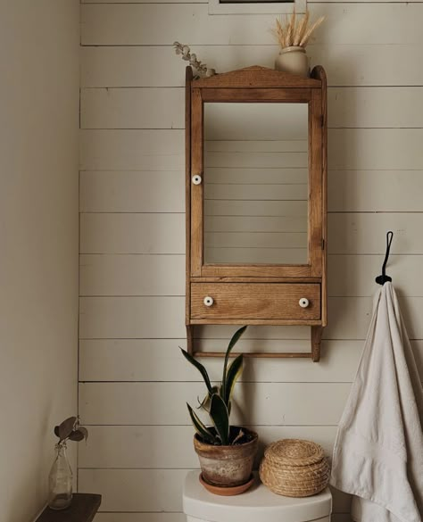 Vintage Cottage Bathroom, Cottage Core Bathroom Decor, Bathroom Cottage Style, Half Bath Storage, Farmhouse Cottage Bathroom, Cottagecore Bathroom Ideas, Small Cottage Bathroom, Light Blue Cottage, Tiny Cottage Bathroom