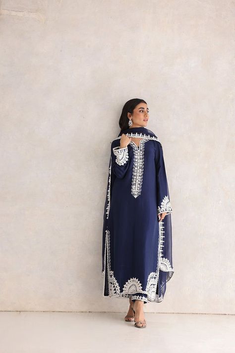 Ishmal Crochet Cable Knit, Desi Fits, Pakistani Culture, Traditional Gowns, Boy Newborn, Casual Indian Fashion, Crochet Cable, Desi Fashion Casual, Pakistani Dresses Casual