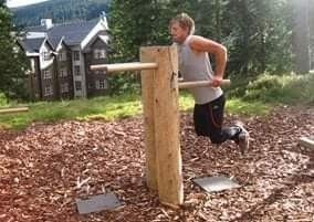 Homemade Gym Equipment, Home Made Gym, Backyard Gym, Diy Gym Equipment, Fitness Trail, Diy Home Gym, Diy Gym, Outdoor Exercise, Outdoor Fitness Equipment