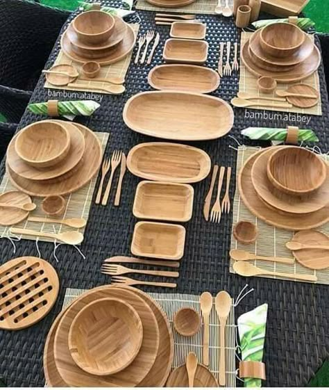 Simple Garden, Garden Hacks, Wooden Kitchen Utensils, Bamboo Crafts, Table Set Up, Wooden Utensils, Cool Kitchen Gadgets, Wooden Kitchen, Dining Table Decor