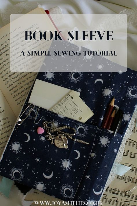 books and music Geeky Sewing Projects, Book Case Sewing Pattern, Book Pouch Sewing Pattern Free, How To Make Book Sleeves, Book Cozy Pattern, Book Pouch Pattern, Sew A Book Sleeve, Free Book Sleeve Sewing Pattern, Sewing Projects For Kids Gifts