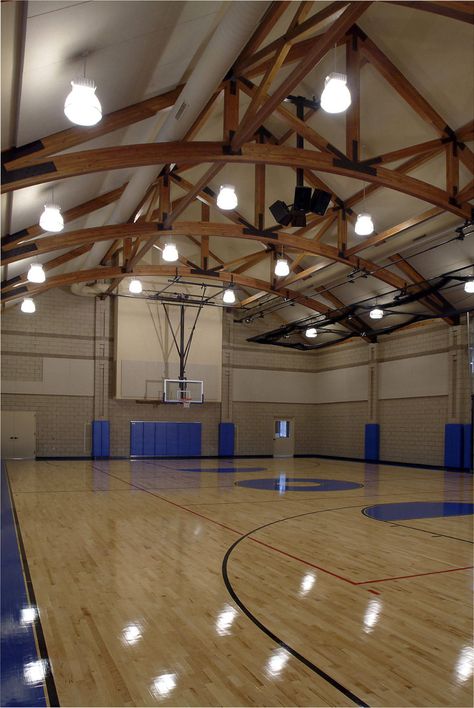 Barn Gym, Gym Design Ideas, Indoor Sports Court, Home Basketball Court, Indoor Basketball Court, Indoor Basketball, Gym Pictures, Home Gym Design, Sport Court