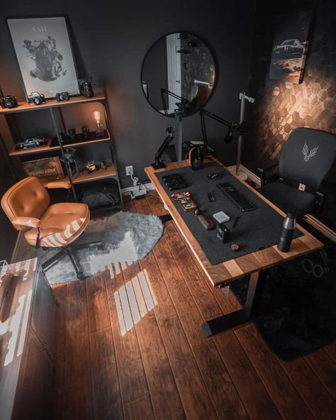 Industrial Gaming Setup, Desks Ideas For Men, Manly Room, Modern Home Offices, Modern Office Interiors, Home Studio Setup, Small Home Offices, Small Home Office, Studio Setup