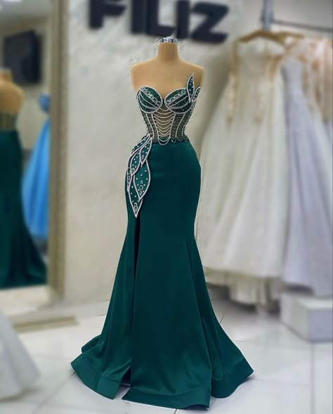 Matric Dance Dresses Unique, Dinner Gown Ideas, Dress Pengantin, Fish Cut Gown, Prom Dresses Ideas, Matric Dance Dresses, Beauty Pageant Dresses, Dinner Gown, Wedding Dresses Fashion