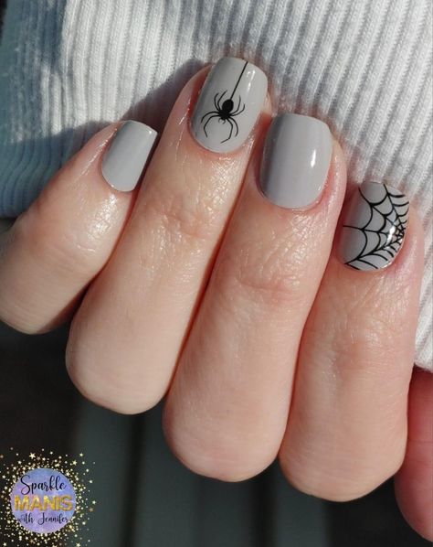 Gel Nail Designs Short Nails Halloween, Cute Short Acrylic Nails Square Halloween, Halloween Short Nail Designs Simple, Black Halloween Gel Nails, Cute Halloween Nails For Short Nails, Halloween Nail Designs Natural Nails, Simple Halloween Manicure, Grey Spider Web Nails, Halloween Nails Shellac Short