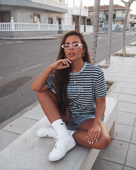 Pinterest:Faith 💫 High Nike Socks Outfit, Outfits With High Tops, Nike Socks Outfit, Ellie Beatrice Joslin, Nike Women Outfits, Nike Sunglasses, Sock Outfits, Nike Outfits, Apparel Design