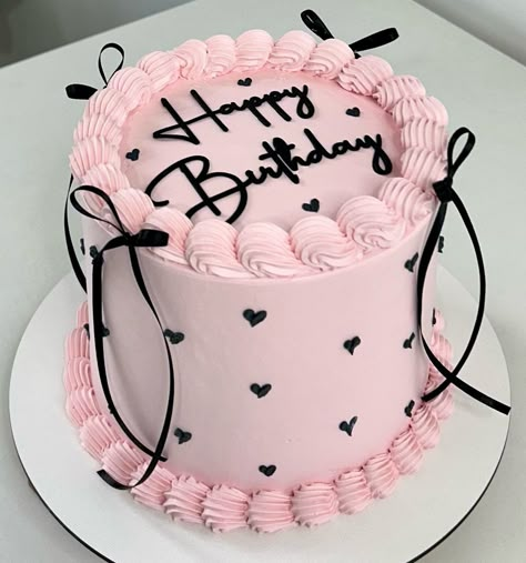 Birthday Cake Ideas 23 Years, 4in Cake Ideas, Cute 25th Birthday Cakes, Purple Bday Cakes For Women, Birthday Cake For 25 Year Old Girl, Black Pink Cake Ideas, 35 Cake Birthday Woman, 30th Birthday Ideas For Women Pink, Pink And Black Heart Cake