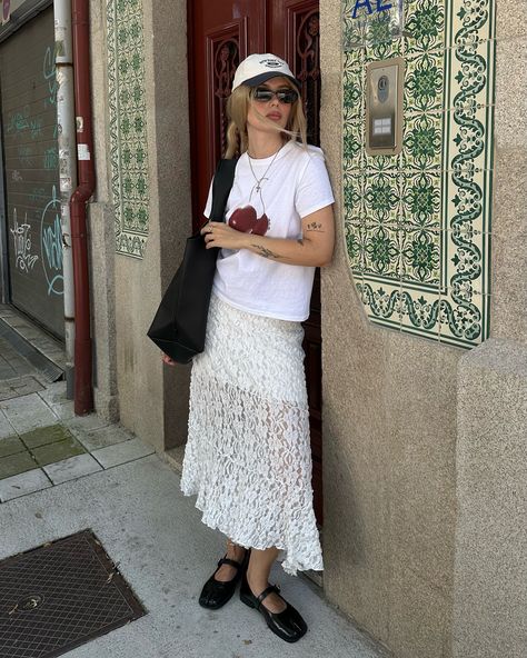 I’ve been loving white in my clothes lately☺️ T-shirt @pinkisblueshop Bag @the.blub.ua Skirt @bershka Cap @pullandbear White Sheer Skirt Outfit, Sheer White Skirt Outfit, Lace Skirt Outfit Summer, White Lace Skirt Outfit, Sheer Skirt Outfit, Lace Top Outfit White, Full Skirt Outfit, Crochet Skirt Outfit, Spring Edit