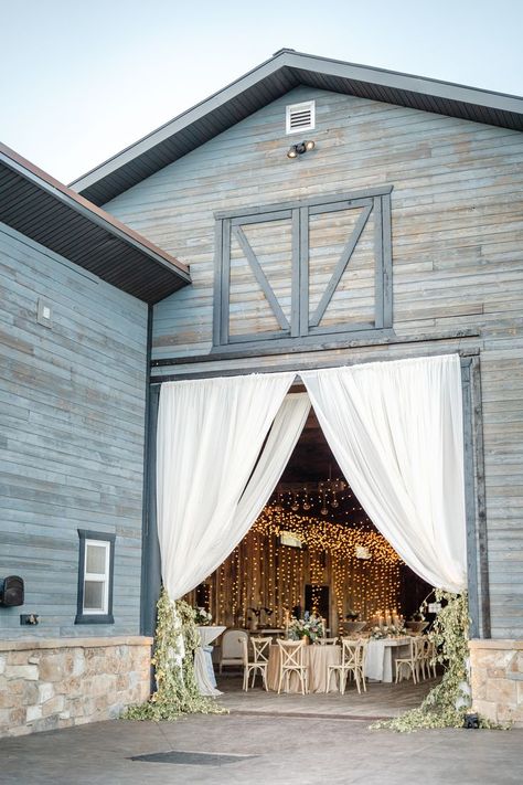 Garage Wedding Ideas, Barndominium Wedding Reception, Rustic Gazebo Wedding, Barndominium Wedding Ideas, Wedding Shed Decorations, Barns For Weddings, Wedding Party Venues Indoor, Wedding Venue Ideas Decoration, Barn Wedding Ceremony Decor