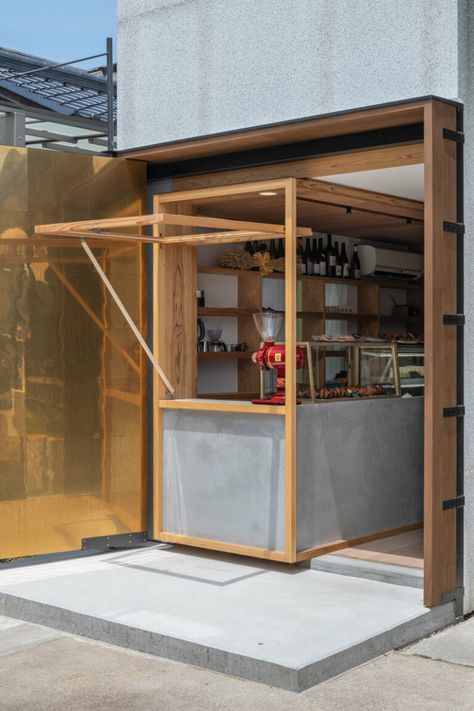 maki yoshimura wedges tiny box-like bakery shop between two houses in japan Traditional Shutters, Cafe Japan, Coffee Shop Concept, Floating Architecture, Houses In Japan, Tiny Shop, Small Cafe, Concept Ideas, Bakery Shop