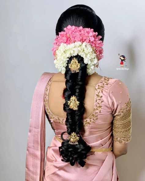 Bridal Hairstyle Kerala Wedding, Kerala Hindu Wedding Hairstyles Brides, Haïr Style For Bride Indian, Brides Hairstyles Black Women, Bridal Flowers For Hair Indian, Hair Styles For Saree India Simple, Haïr Style For Saree Look, Kerala Wedding Hairstyle, Hindu Bride Hairstyle