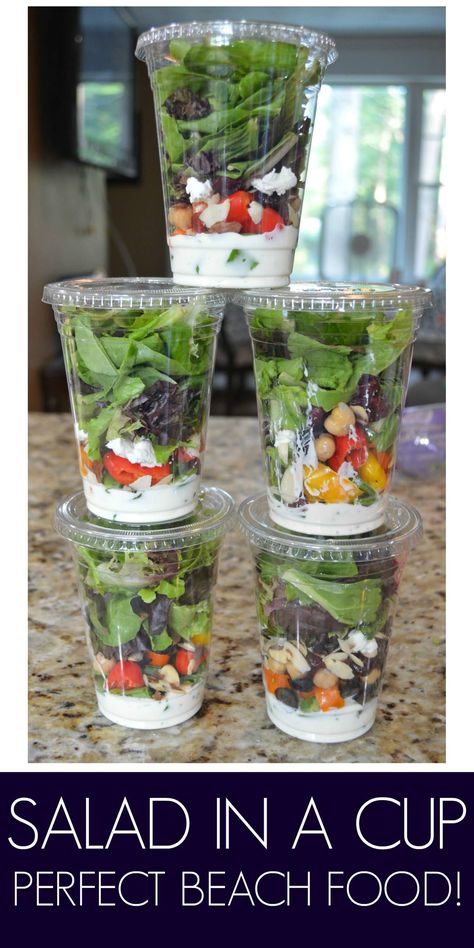 Salad In A Cup, Beach Picnic Foods, Beach Snacks, Beach Food, Vacation Meals, Beach Meals, Salad In A Jar, Boat Food, Picnic Food