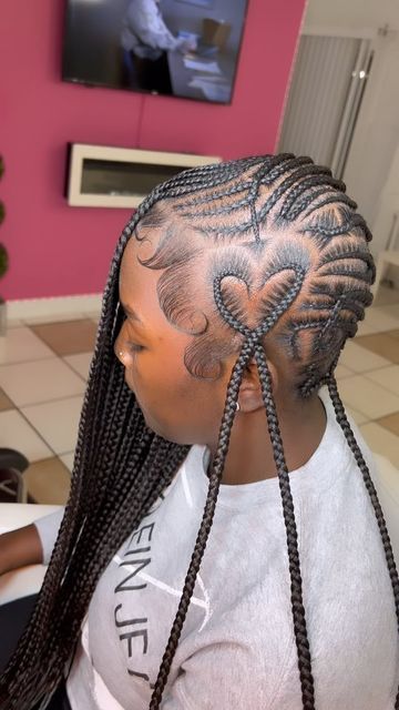 Freestyle Lemonade Braids, Lemonade Braids With Heart, Braids With Heart, Lemonade Braids Hairstyles, Natural Hair Woman, Cornrows Braids For Black Women, Lemonade Braids, Magenta Hair, Weave Ponytail Hairstyles