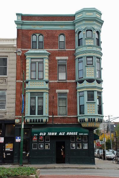 Old Town Chicago, Pretty Buildings, Chicago Buildings, Chicago Bars, Roadtrip America, Chicago Pictures, Chicago House, Chicago Street, Urban Design Concept