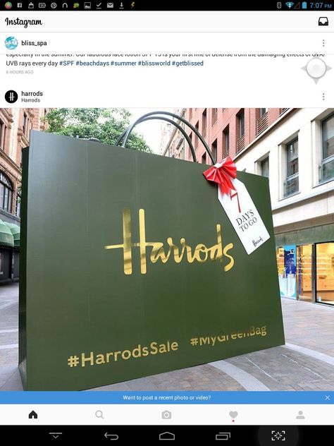 Shopping Bag Installation, Job Inspiration, Paper Installation, Harrods London, Event Booth, Window Display Design, Mall Design, Creative Event, Venue Decor