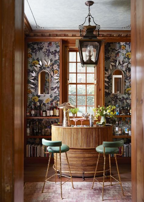 Jayne Design Studio Historic Charleston House Bar Modern Dining Room Design Ideas, Bar With Wallpaper, Charleston Style Home Interior, Home Bar Interior Design, Bar Room Ideas In House, Dining Room With Bar, Bar Lounge Room Ideas, Artsy Cottage, Eclectic Bar