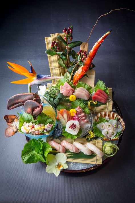 Sashimi Plating, Resep Sushi, Sushi Catering, Lunch For Two, Sushi Buffet, Restaurants London, Sashimi Platter, Japanese Food Art, Japanese Food Sushi