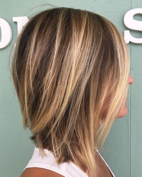 Easy Inverted Lob Hairstyle Structured Hairstyles, Hairstyles Highlights, Brown Bob, Piece Highlights, Inverted Bob Hairstyles, Medium Layered Haircuts, Creamy Blonde, Money Piece, Medium Bob Hairstyles