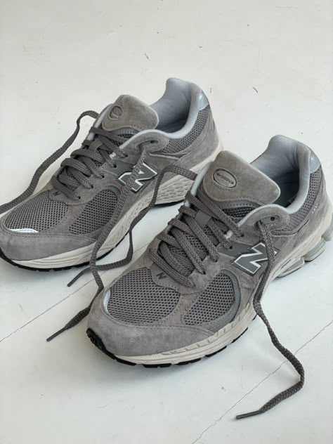 Nee Balance 2002r, New Balence550, New Balance 2000r, 2002r New Balance, Old Money Aesthetic Boys, New Balance Runners, New Balance 2002, Neat Casual Outfits, Nike Runners