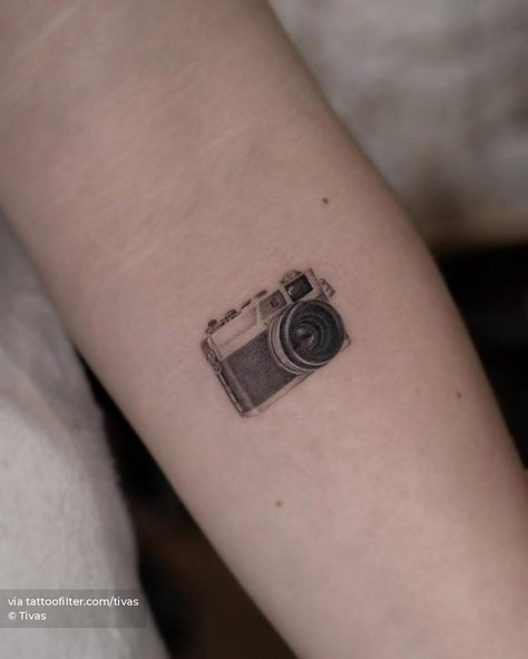 Sailing Tattoo, Camera Tattoo Design, Camera Tattoos, American Traditional Tattoo Ideas, Traditional Tattoo Ideas, Camera Tattoo, Inner Forearm, Reflex Camera, Tattoo Photography