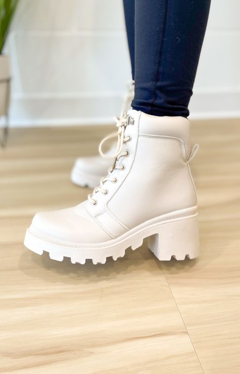 Combat boot outfits