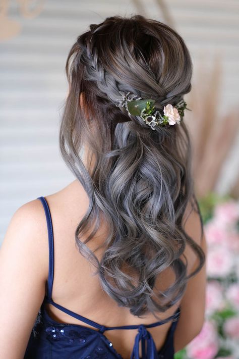 Wedding Hair Color Ideas Brides, Bride Hair Color Ideas, Half Updo With Bangs Wedding, Asian Hair Wedding Styles, Wedding Hair Asian Brides, Hairstyle For Wedding Bridesmaid, Half Up Half Down Wedding Hair Asian, Bridal Hair Colour, Hairdo Wedding Bridesmaid