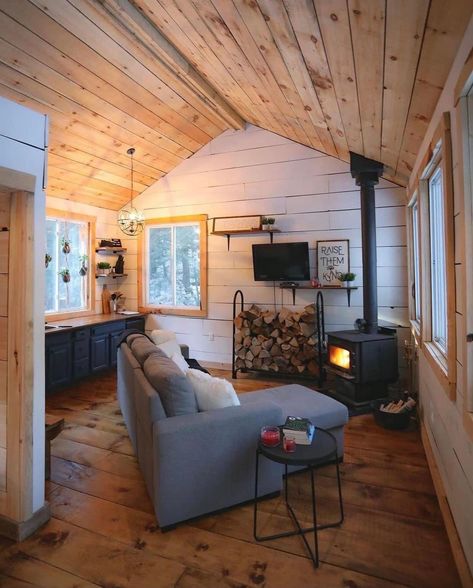 Cottage Studio Interior, Rustic Cottage Decor Ideas, Tiny Cabin Interiors, Small Cabin Interiors, Rustic Tiny House, Cabin Remodel, Rental Ideas, Creek House, Barn Living