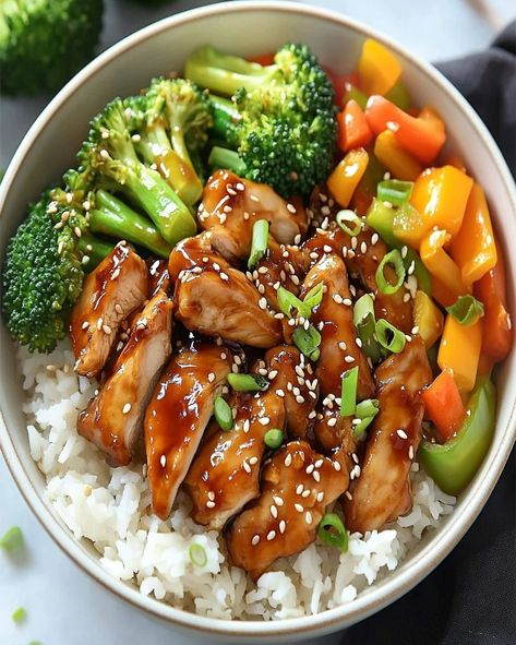 Learn how to make delicious Teriyaki Chicken Bowls at home with tender chicken, fresh veggies, and a savory homemade sauce Chicken Teriyaki Rice Bowl Recipes, Teriyaki Chicken Bowl Crock Pot, Teriyaki Chicken Rice Bowl Recipes, Yoshinoya Chicken Bowl Recipe, Chicken And Rice Teriyaki, Teryaki Chicken Bowl, Terryaki Chicken, Chicken Teriyaki Salad, Teriyaki Chicken And Vegetables