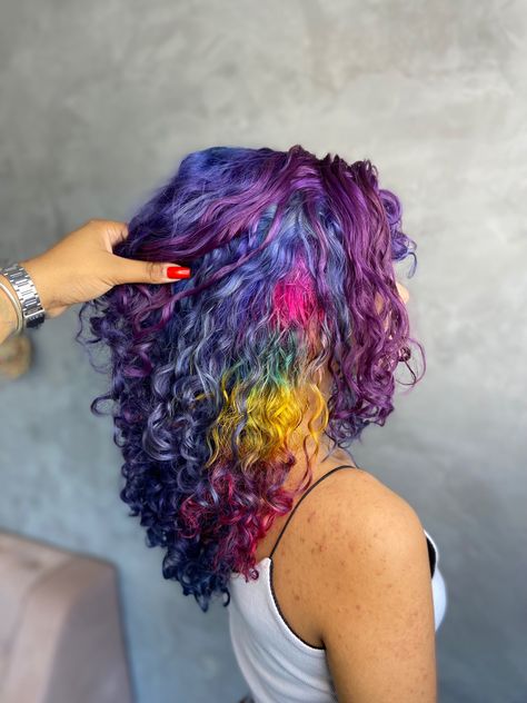 Vivid Curly Hair, Different Hair Colors, Bright Hair, Colorful Hair, Hair Colours, Rainbow Hair, Dream Hair, Hair Colors, Color Ideas