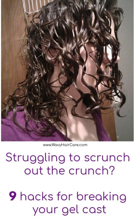 Scrunch The Crunch Out, How To Scrunch Out The Crunch, Scrunch Out The Crunch Wavy Hair, How To Scrunch Wavy Hair, Scrunching Hair Tips, How To Scrunch Straight Hair, How To Scrunch Your Hair, Scrunched Hairstyles, How To Crunches