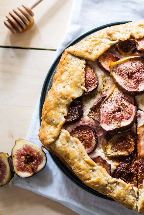 Fig And Honey Cheesecake Galette Fig Galette, Cheesecake Galette, Best Cheesecake Recipes, Galette Recipes, Honey Cheesecake, Fig And Honey, Holiday Pies Recipes, Custom Wardrobe, Apple Galette