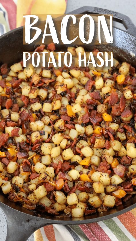 Bacon and Potato Hash Breakfast Potatoes With Bacon, Bacon And Potato Recipes, Potato Hashbrown Recipes, Scramble Recipes, Balsamic Potatoes, Potatoes And Bacon, Thanksgiving Potatoes, Sweet Potato Hash Recipe, Making Bacon