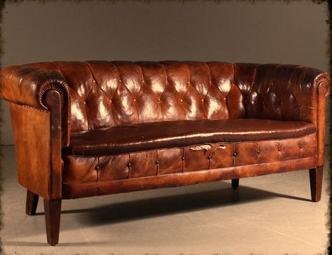 English couch by club model, circa 1930s #InteriorDesign 1930s Couch, 1920s Sofa, 30s Furniture, 1940s Sofa, 1930 Furniture, 1930s Furniture, English Sofa, Sofa Pictures, Vintage Couch