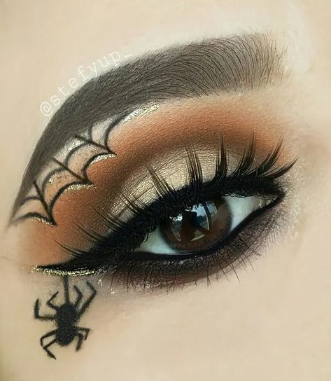 45+ Horrifying Halloween Makeup Ideas for Women - HubPages Halloween Spider Makeup, Maquillage Halloween Simple, Spider Makeup, Halloween Makeup Witch, Halloweenský Makeup, Holloween Makeup, Cute Halloween Makeup, Halloween Beauty, Halloween Fest