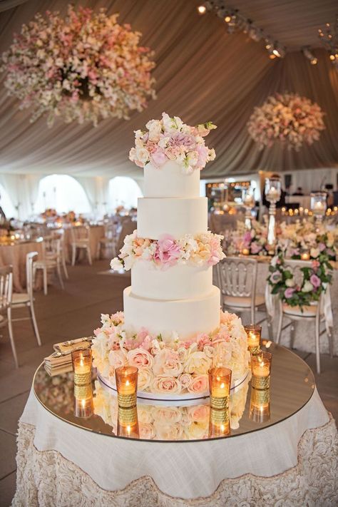 White And Blush Wedding Cake, Wedding Cake Big, Wedding Cakes Flowers, Wedding Cakes With Fresh Flowers, Fresh Flower Wedding Cake, Pastel Wedding Cake, Blush Wedding Cake, Blush Cake, Blush And Ivory Wedding