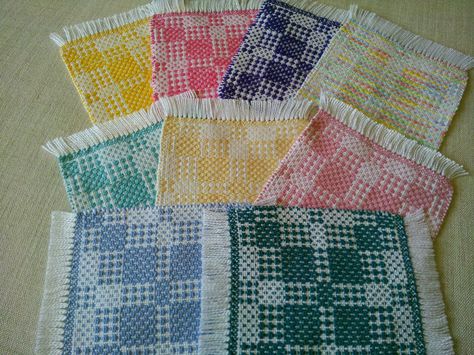 Weaving, knitting, crocheting...: Cafe Grande Mug Rugs Mug Rugs Woven, Handwoven Mug Rugs, Swedish Weaving, Weaving Projects, Crochet Rug, Mug Rug, Loom Weaving, Mug Rugs, Wedding Humor