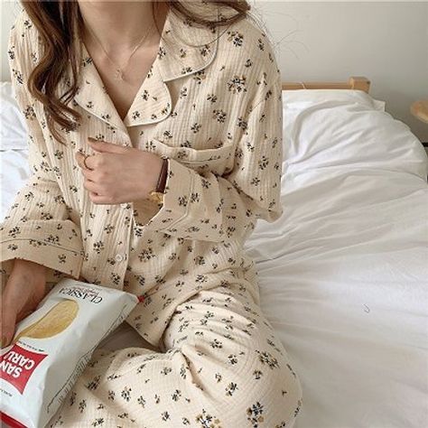 Pajamas Aesthetic, Sleepwear Women Pajamas, Floral Pajama Set, Cute Pjs, Pajama Suit, Cute Pajama Sets, Women Pajamas, Floral Pajamas, Women's Sleepwear