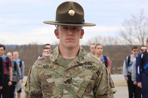 Sir, hello, Sir: Meet NH Army Guard’s newest drill sergeant Drill Sergeant, Ink Link, Combat Training, Future Soldier, Army National Guard, Staff Sergeant, Military Police, Leadership Roles, Men In Uniform