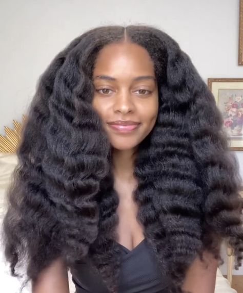 Natural Long Black Hair, Twist Out Blow Dried Hair, Natural Hair Aesthetic Faceless, Long 4b/4c Natural Hair, Waist Length Hair Black Women, Soft Curls Black Women, Shannbailee Hair, Beautiful Black Women With Curly Hair, Thick Hair Black Women