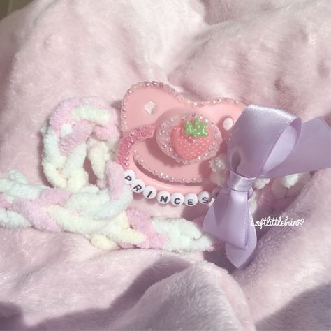 Pacifiers Aesthetic, Pet Space Aesthetic, Cute Pacifier Aesthetic, Cute Binkies, Age Dreaming Aesthetic, Pacify Her Aesthetic, Régression Age, Little Safe Space Aesthetic, Pacifier Aesthetic