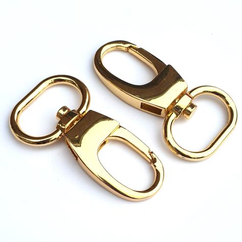 Swivel Hooks and bag making hardware   Handbag Hardware   Metalwork and handles for bagmaking  Fabulous quality hardware in the UK from Spencer Ogg Sewing Patterns Bag Accessories Diy, Accessory Design, Handbag Hardware, Bag Hardware, Diy Leather Bag, Leather Craft Tools, Bts Art, Purse Hardware, Wardrobe Accessories