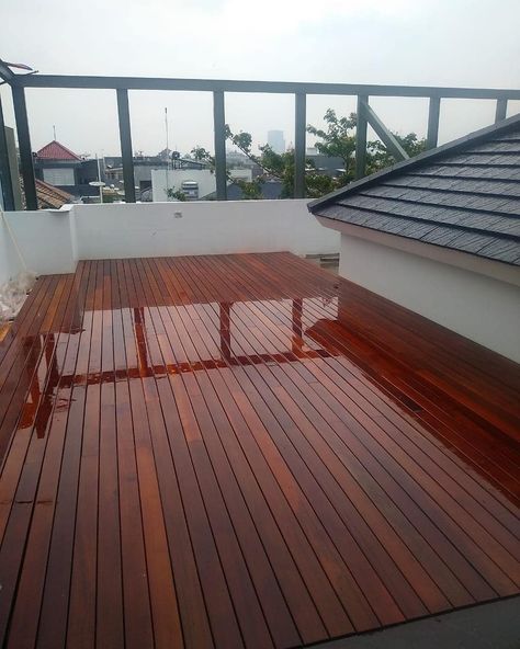 jika anda ingin mendapatkan lantai kayu terbaik dan asli, bacalah sampai selesai Kayu Aesthetic, Flooring Vinyl, Headboard With Shelves, Design Outdoor, Laminate, Image Search, Indonesia, Shelves, Flooring