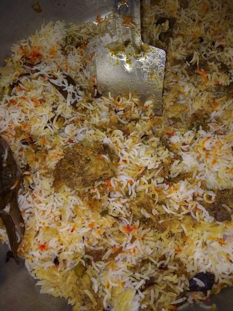 Homemade biryani Homemade Biryani, Beef Biryani, Homemade Beef, Food Vids, Cooking Recipes Desserts, Biryani, Soul Food, Dessert Recipes, Cooking Recipes