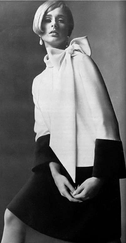 Model in creamy silk crêpe dress broken into width by peat-brown wool by Norman Norell, earrings by Schreiner, hair by Charles of the Ritz-Vidal Sassoon Salon, photo by Francesco Scavullo, Harper's Bazaar UK, May 1966 Historical Fashion 1700s, Norman Norell, Francesco Scavullo, 1960’s Fashion, Madame Gres, Vidal Sassoon, Space Fashion, American Fashion Designers, The First Americans