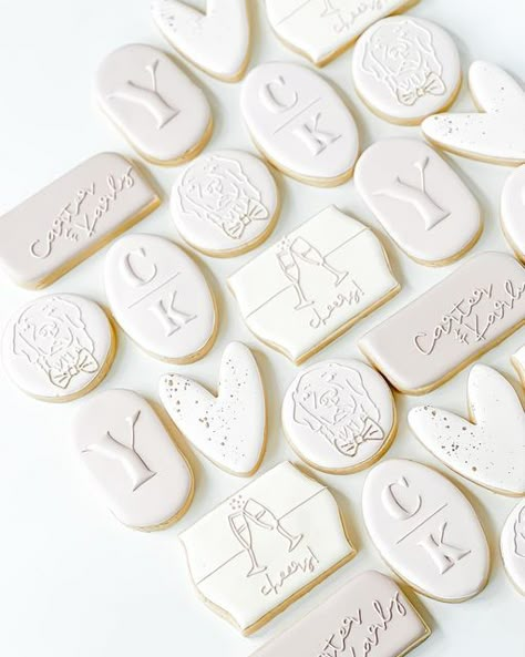 Kelsey Fuhrmann on Instagram: "Happy Wedding Day to Karly & Carter! These boho neutral beauties helped to kick off the celebration at their rehearsal dinner last night 🥂✨ . . . #rehearsaldinnercookies #weddingcookies #rehearsaldinner #neutralcookies #bohovibes #cookiersofinstagram #mncookier #customcookiesminneapolis" Minimalist Wedding Cookies, Cute Wedding Cookies, Wedding Rehearsal Cookies, Neutral Wedding Cookies, Modern Wedding Cookies, Neutral Bridal Shower Cookies, Rehearsal Dinner Cookies Decorated, Wedding Date Cookies, Wedding Day Cookies