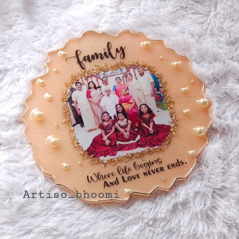 Capture memories in style! Our resin photo frames make perfect gifts. Unique, personalized, and beautifully crafted, they preserve memories and emotions. Ideal for loved ones, friends, and family. Give a thoughtful present that lasts a lifetime. Made with high-quality resin, these frames are durable and long-lasting. Choose from various designs, sizes, and colors to match your style. Fill with cherished moments and create a stunning piece of art. Order now and make gifting unforgettable! DM ... Resin Family Photo Frame, Family Resin Art, Resin Frame, Resin Art Photo Frame, Small Photo Frames, Family Photo Frames, Photo Frame Gift, Capture Memories, Mom Art