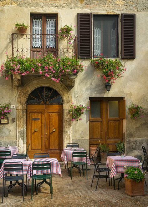 Tuscan bathroom