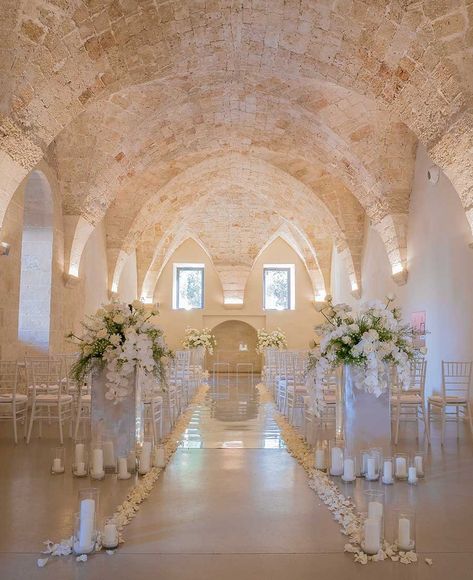 Location for Events and Weddings Lecce Puglia. Restaurant and location for events Lecce Puglia Restaurant, Puglia Wedding, Lecce Puglia, Lecce Italy, 2025 Wedding, Restaurant Wedding, Wedding Catering, Italian Wedding, Big Wedding